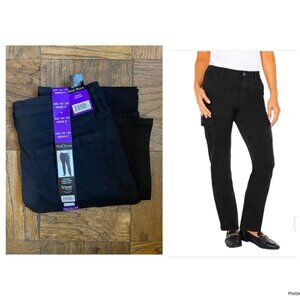 NWT Well Worn Ladies' Tencel Blend Cargo Pant, Size 14